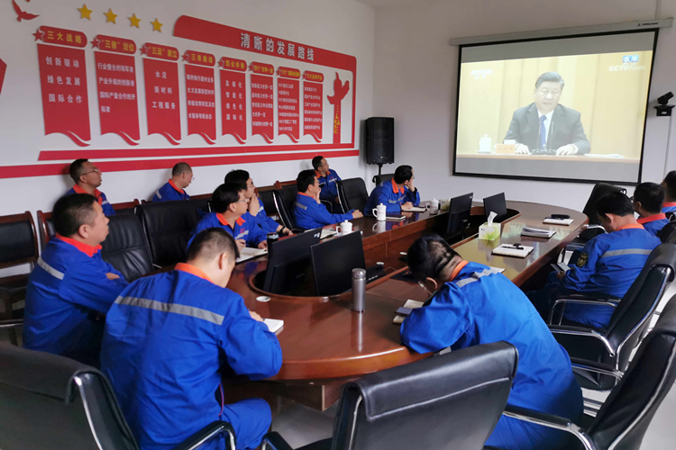 1637047783235037.jpg 隴南公司廣大黨員干部職工集中收看紀(jì)念辛亥革命110周年大會_副本.jpg