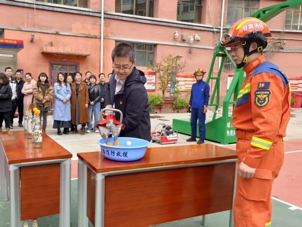 1763429240206390.jpg 12支部3.jpg